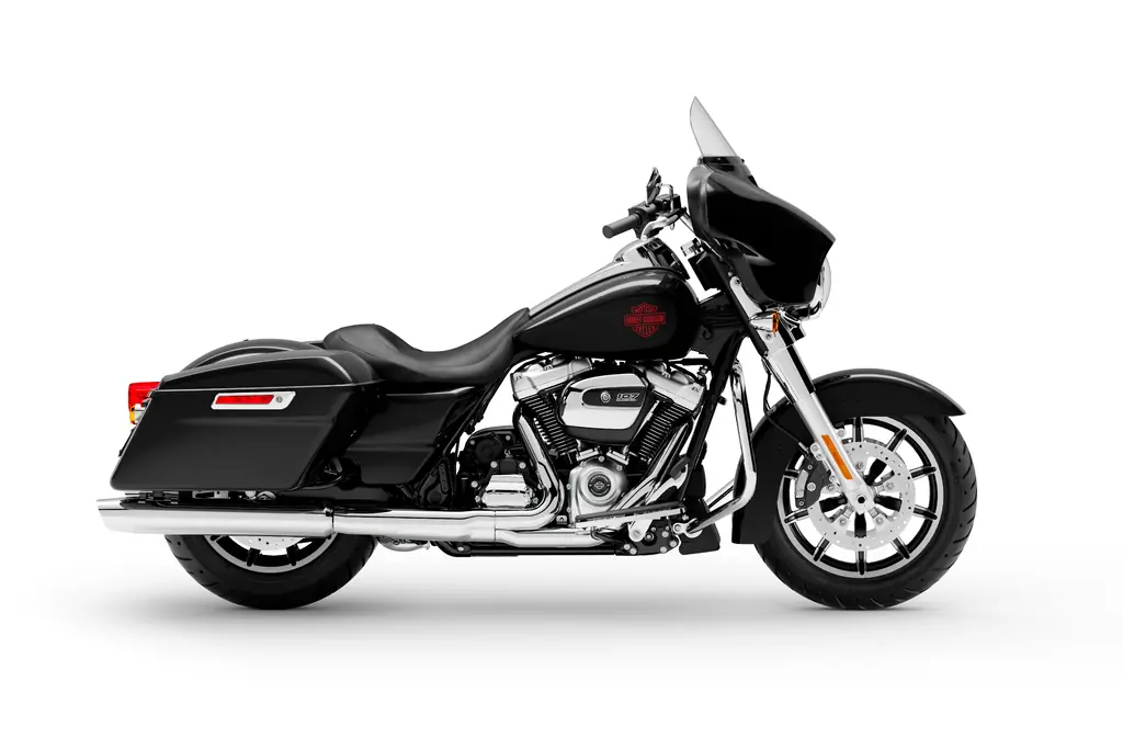 Harley-Davidson Electra Glide Standard von 2021, Vivid Black, rechte Seite, Studioaufnahme, Solositz und ohne Tour-Pak