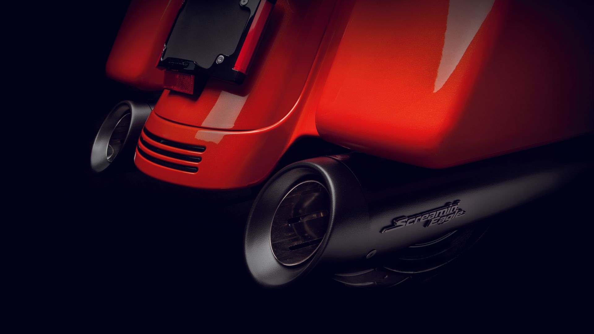 Screamin' Eagle Dragbike in voller Fahrt — Iron Stable Performance-Teile