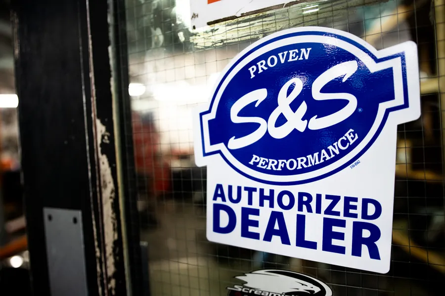 S&S Cycle Power-Tune Krümmer, montiert an einer Harley-Davidson Touring